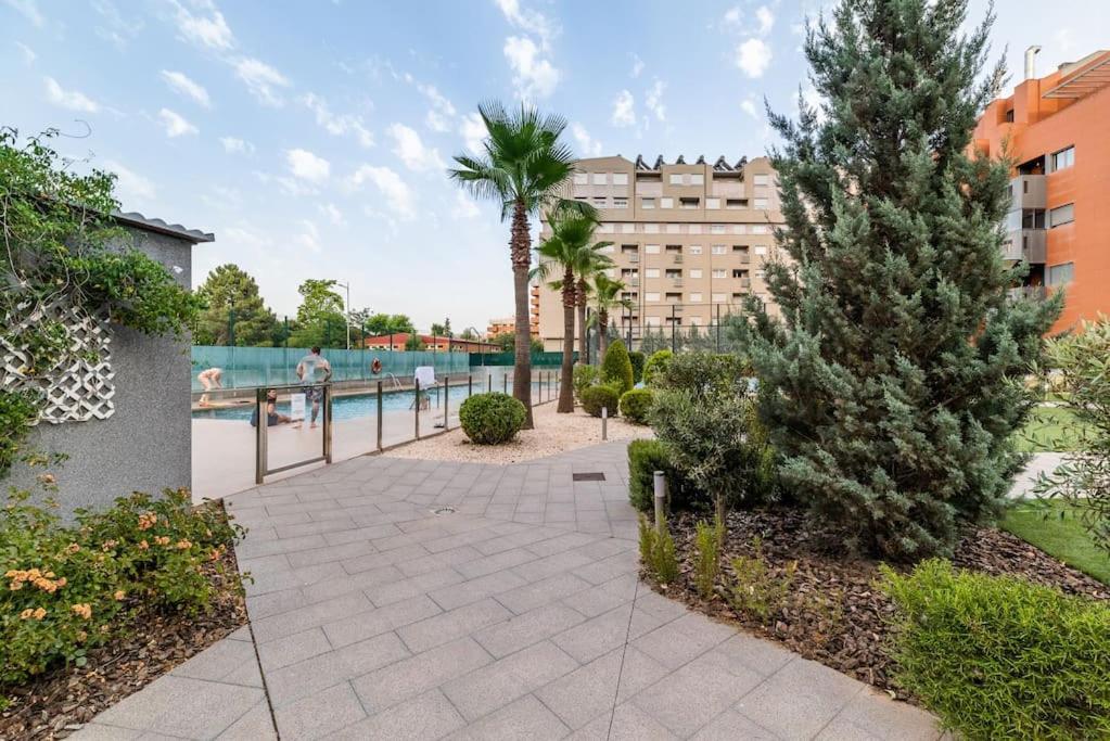 Moderno Apartamento Con Piscina Y Parking Granada Bagian luar foto