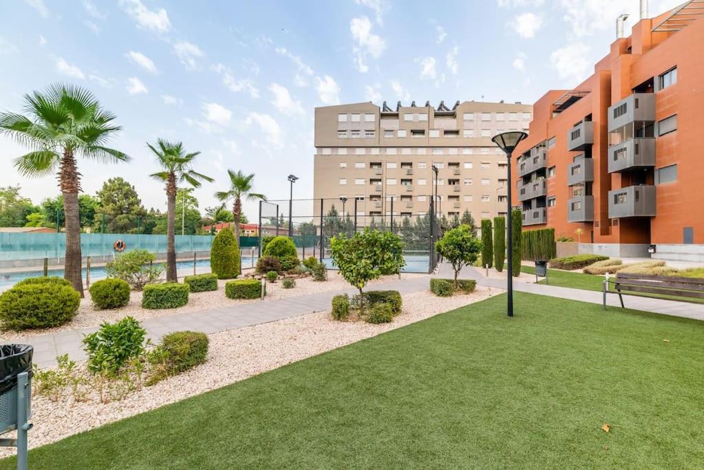 Moderno Apartamento Con Piscina Y Parking Granada Bagian luar foto