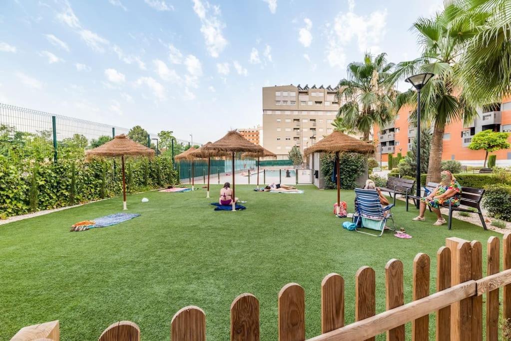 Moderno Apartamento Con Piscina Y Parking Granada Bagian luar foto