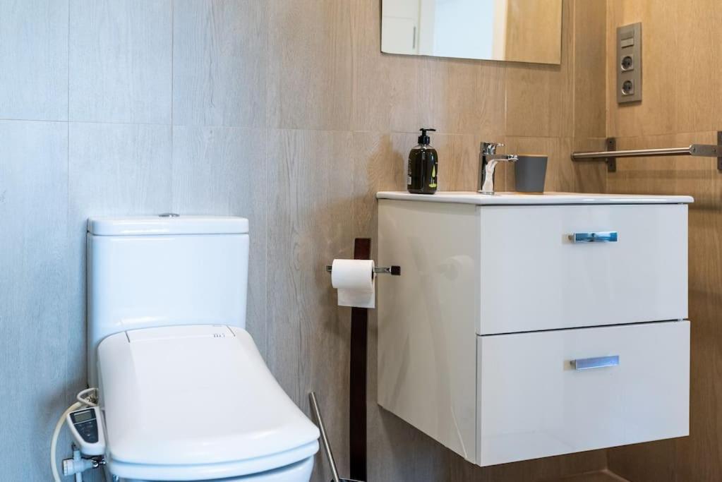 Moderno Apartamento Con Piscina Y Parking Granada Bagian luar foto